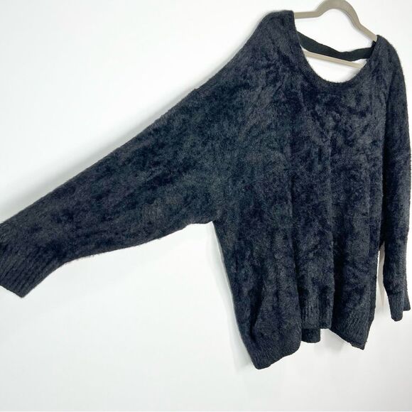 Torrid Crochet Trim Drop Shoulder Fuzzy Sweater Open Back 4X - Picture 3 of 11